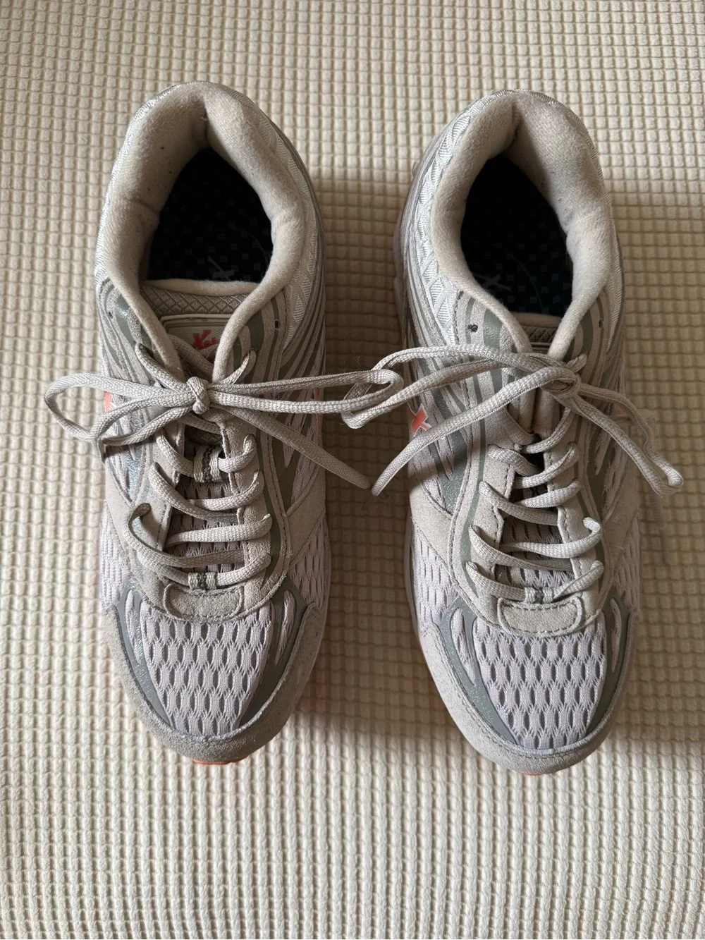 Xelero Women’s  sneaker Size 10EE/ Genesis XPS Mesh Grey/Salmon- like new